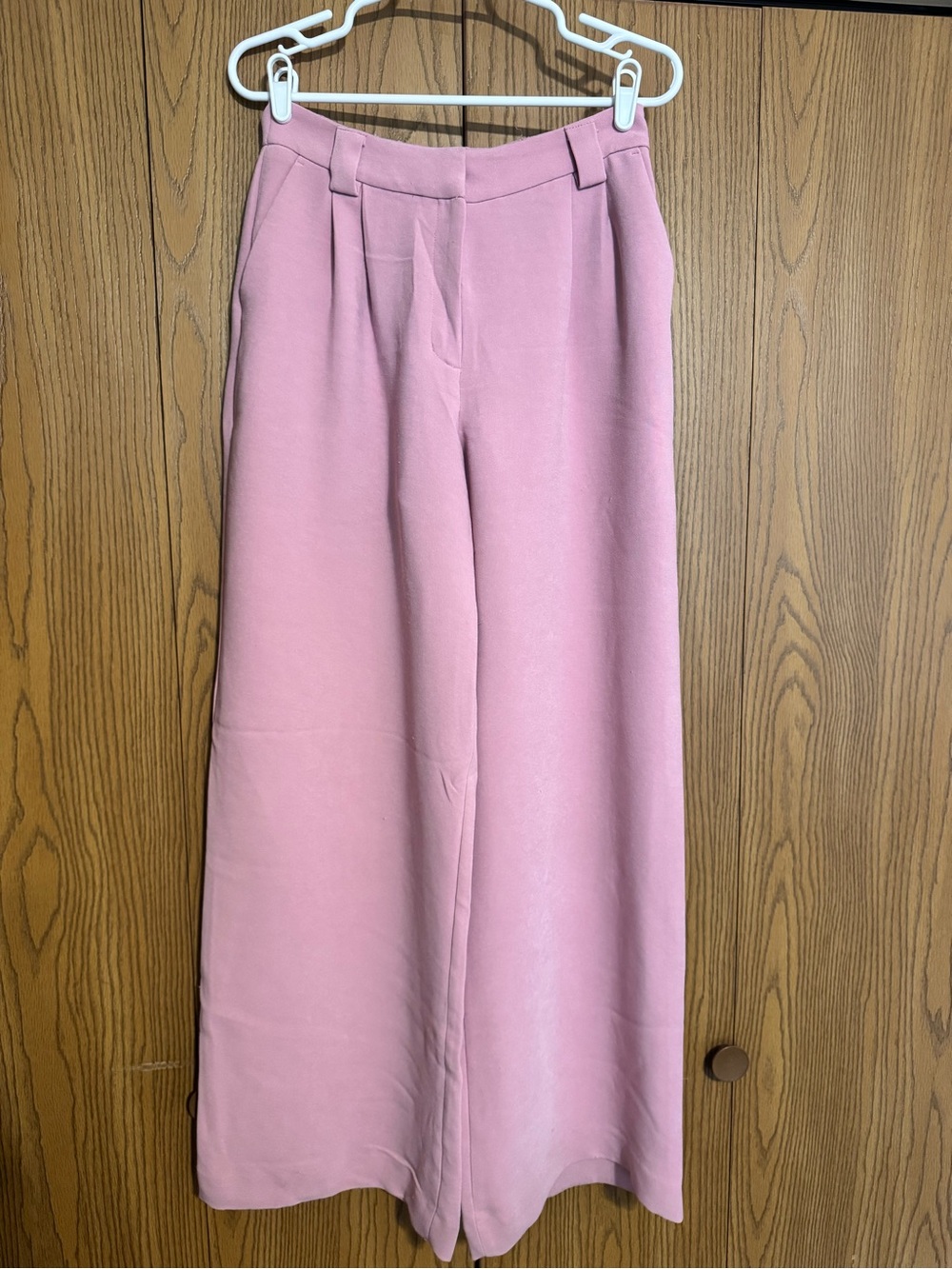 Express Luxe Comfort Wide Leg Pants in Pink- long size!